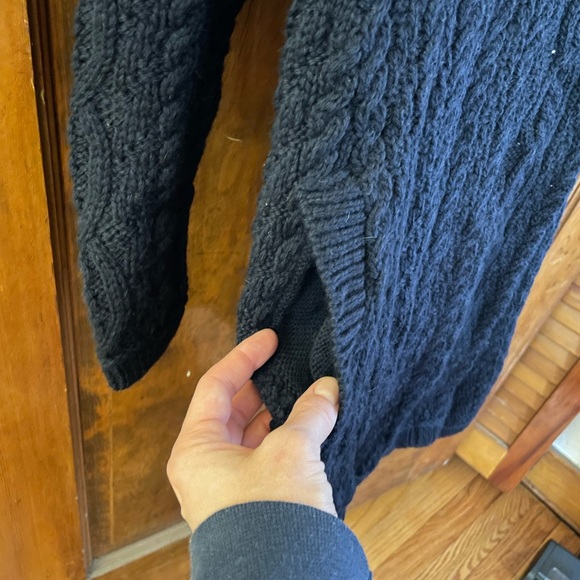 NWT Aran Crafts sweater from Ireland. Made from 100% Merino Wool - Picture 4 of 8